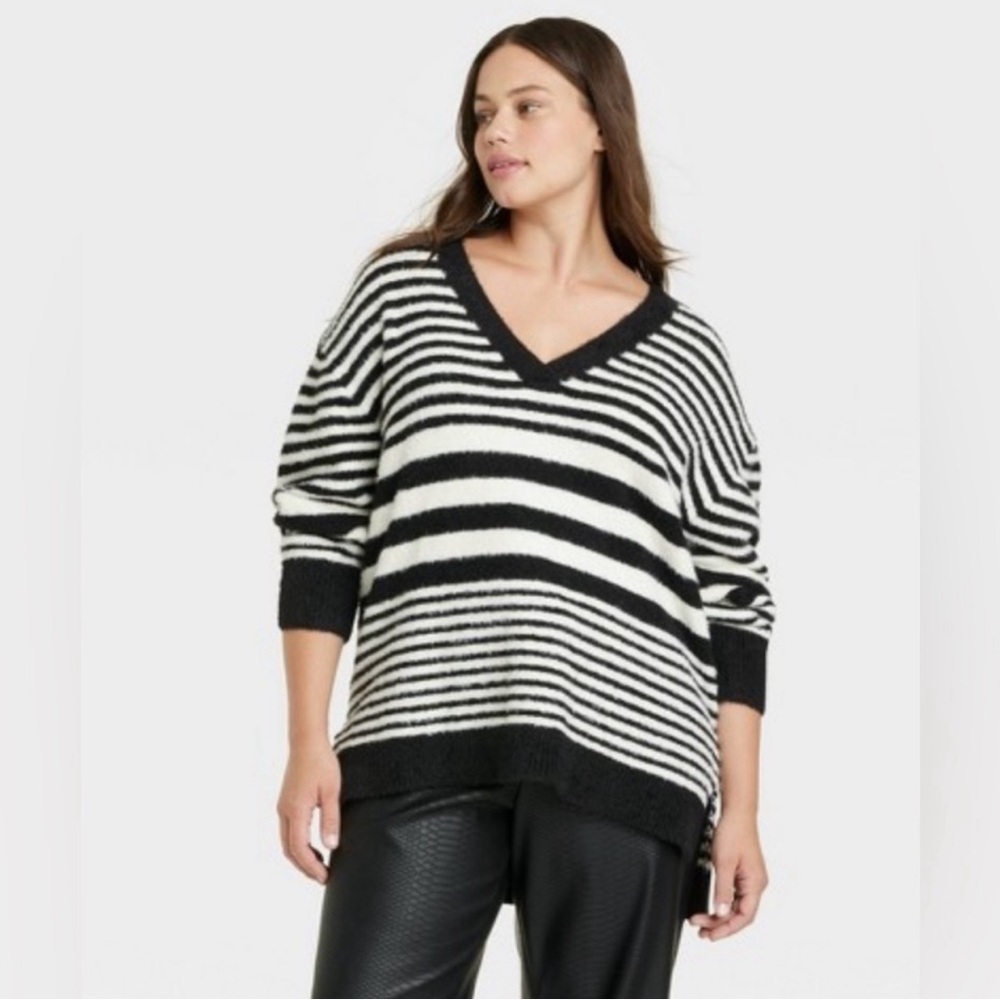 Ava & Viv Black & White Stripped Oversized Sweater Size 1X